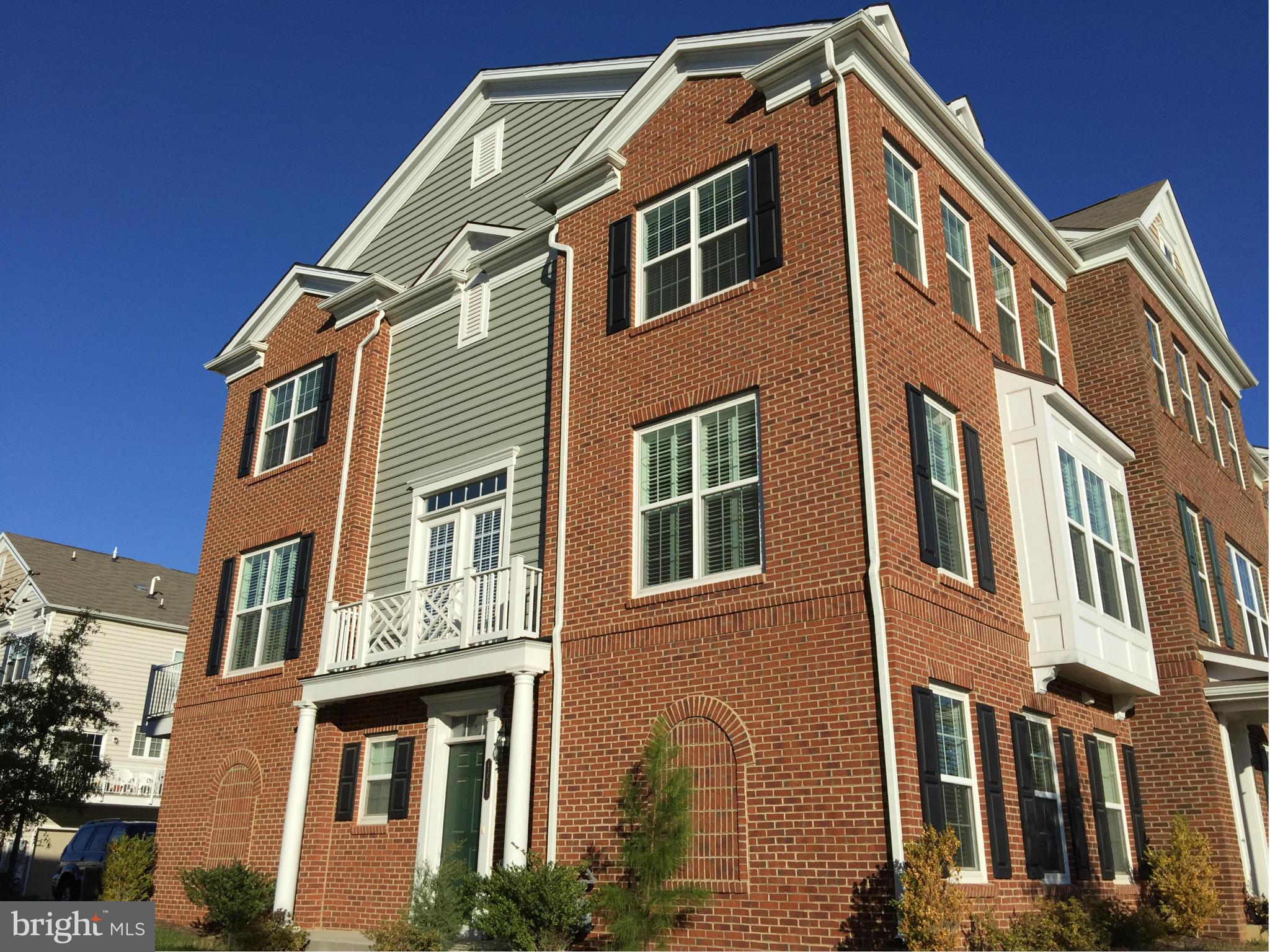 43535 Wheadon Terrace Chantilly, VA 20152 - Photo 1 of 30 Exterior (Front)