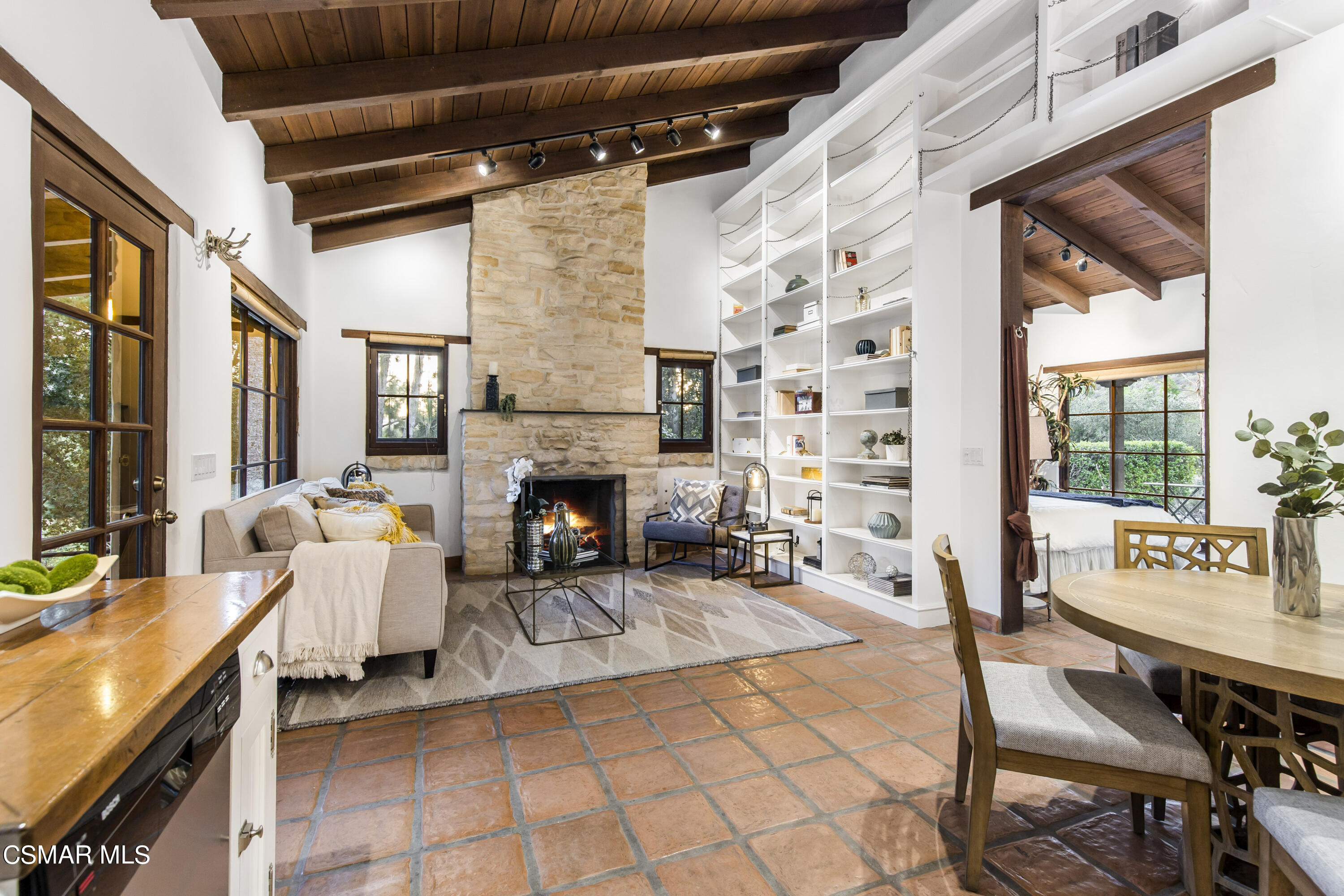 2100 Stunt Road Calabasas, CA 91302 - Photo 45 of 59 IMG_0700