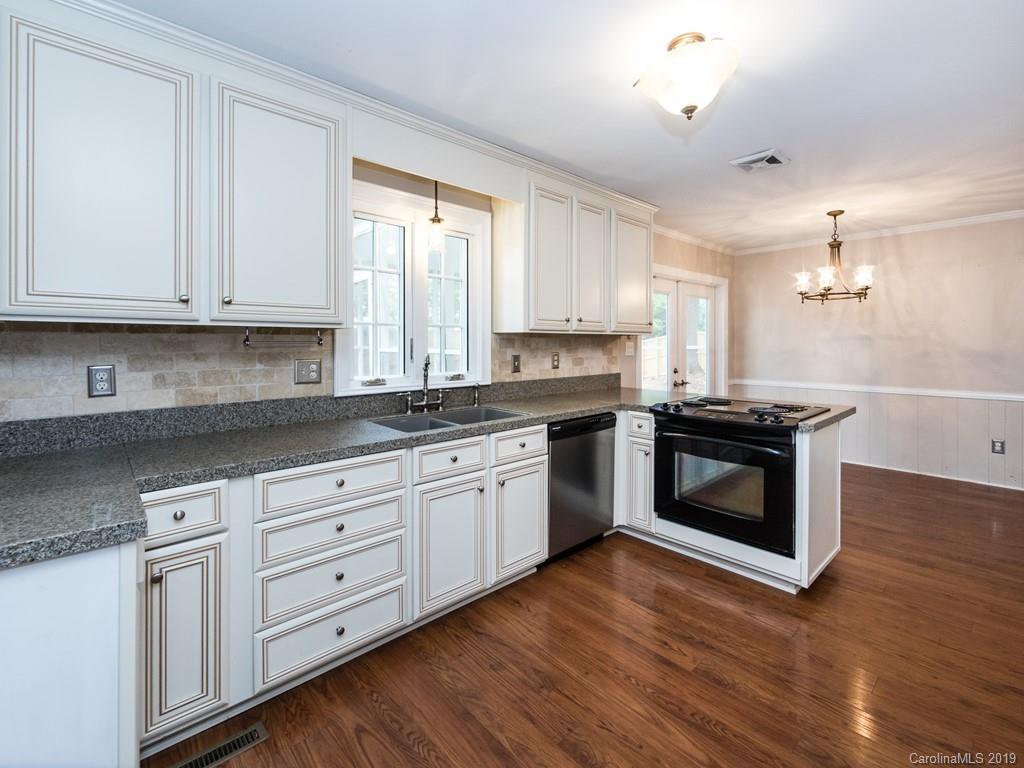 6154 Sharon Acres Road Charlotte, NC 28210 - Photo 10 of 34 Gallery Image 10