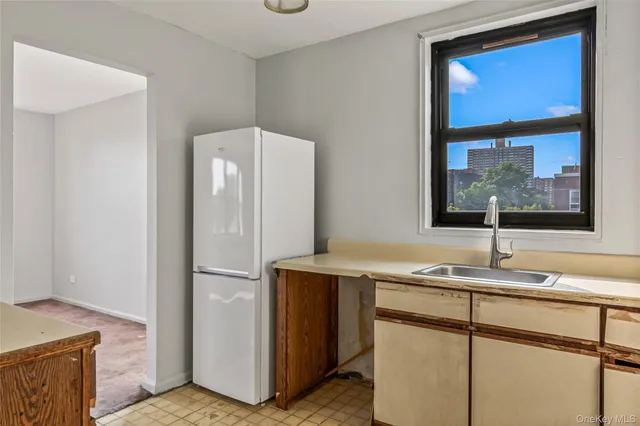 $399,000 | 140-15 Holly Avenue, Unit 4E | Flushing