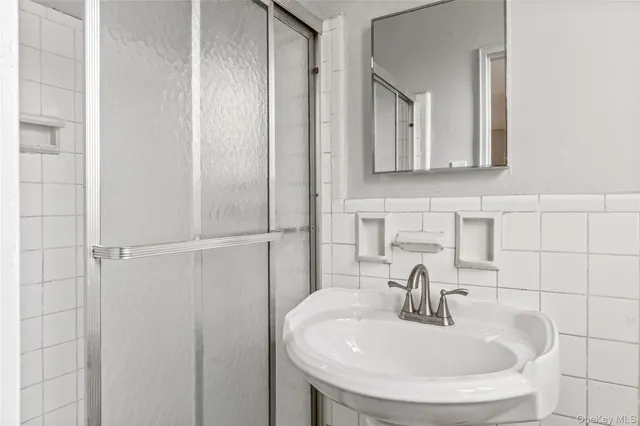 $399,000 | 140-15 Holly Avenue, Unit 4E | Flushing