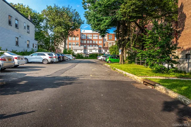 $399,000 | 140-15 Holly Avenue, Unit 4E | Flushing