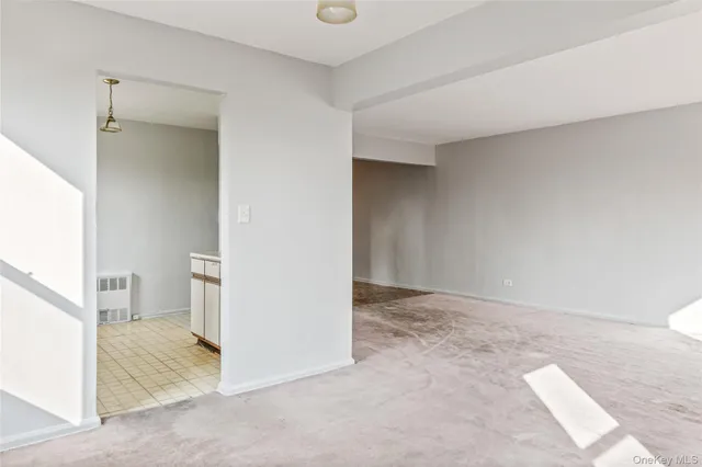 $399,000 | 140-15 Holly Avenue, Unit 4E | Flushing