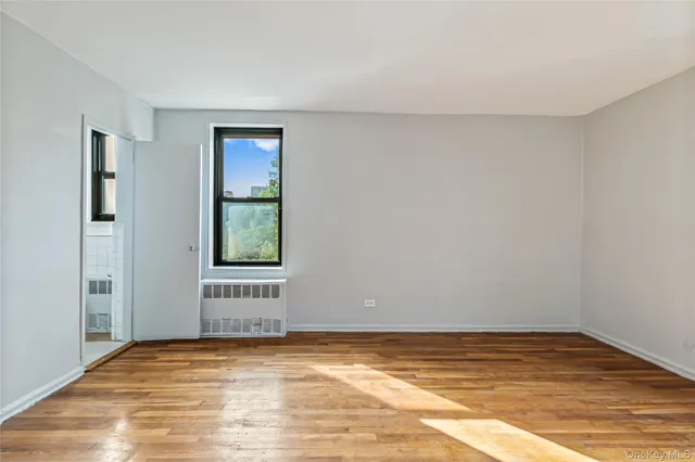 $399,000 | 140-15 Holly Avenue, Unit 4E | Flushing