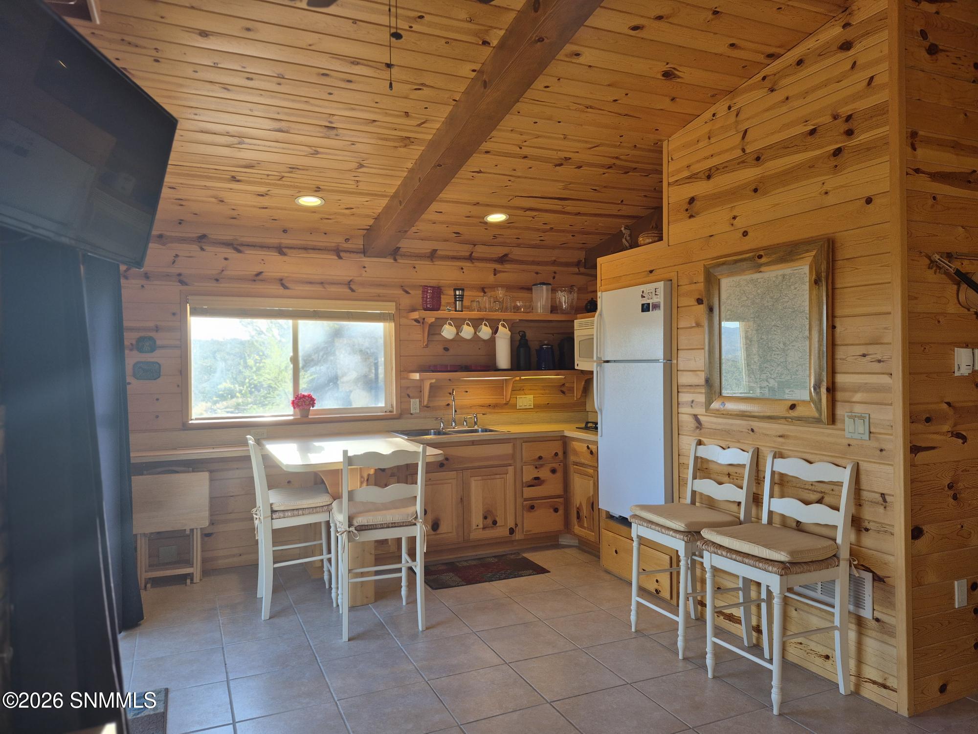 104 Georgetown Road Hanover, NM 88041 - Photo 55 of 90 kitchen and ding area