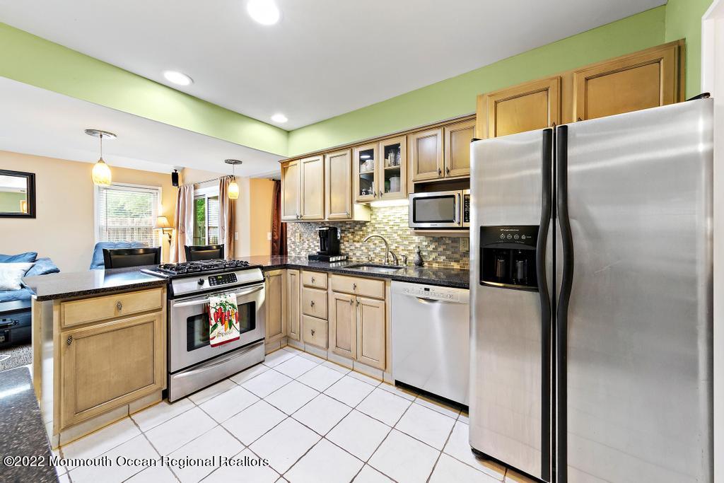 11 Sweet Gum Road Howell, NJ 07731 - Photo 11 of 46 11SweetGum-12