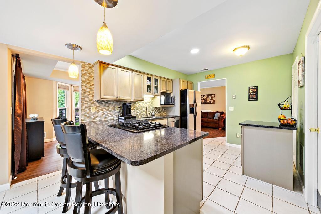 11 Sweet Gum Road Howell, NJ 07731 - Photo 8 of 46 11SweetGum-9