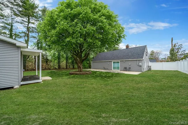 $725,000 | 157 Serpentine Lane, Islandia, NY 11749