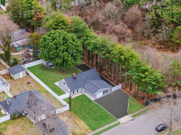 $725,000 | 157 Serpentine Lane, Islandia, NY 11749