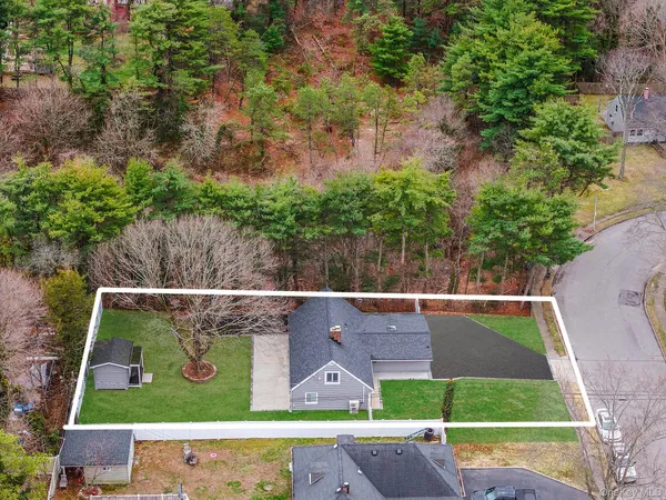 $725,000 | 157 Serpentine Lane, Islandia, NY 11749
