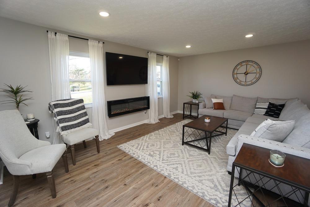 6097 Wilmer Road Cincinnati, OH 45247 - Photo 5 of 37