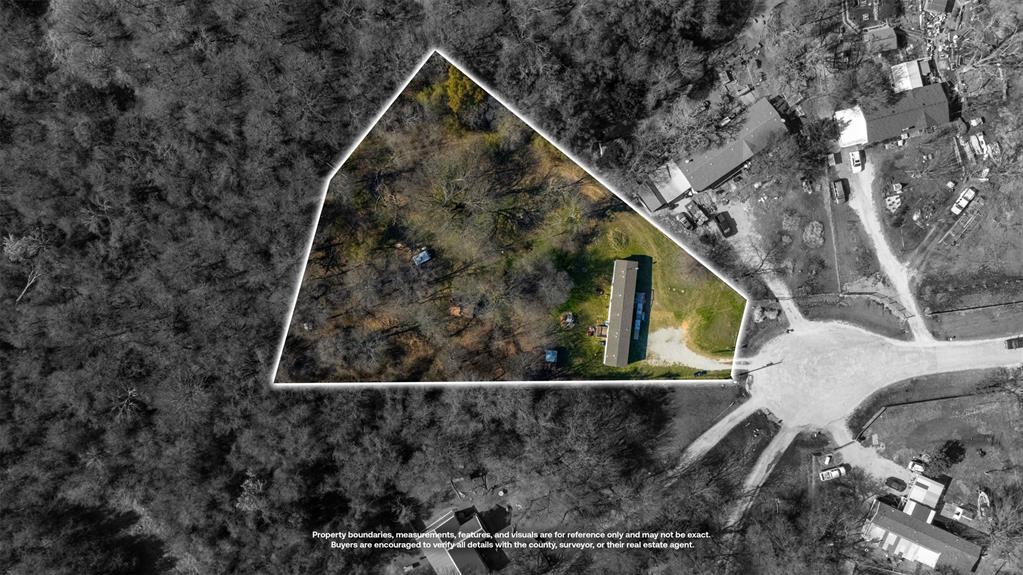 220 Country Side Court Springtown, TX 76082 - Photo 20 of 35