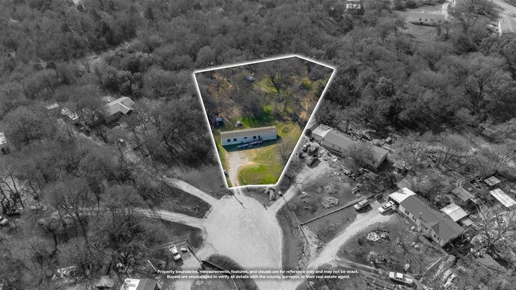 220 Country Side Court Springtown, TX 76082 - Photo 2 of 35