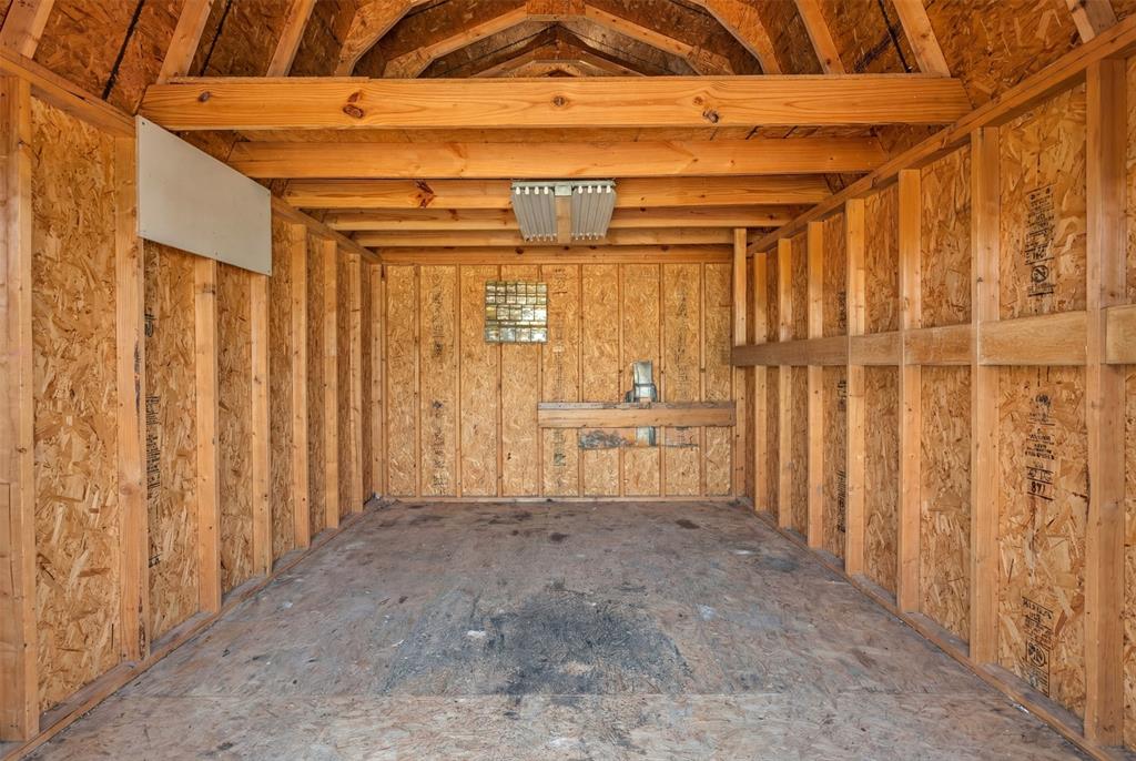 220 Country Side Court Springtown, TX 76082 - Photo 33 of 35