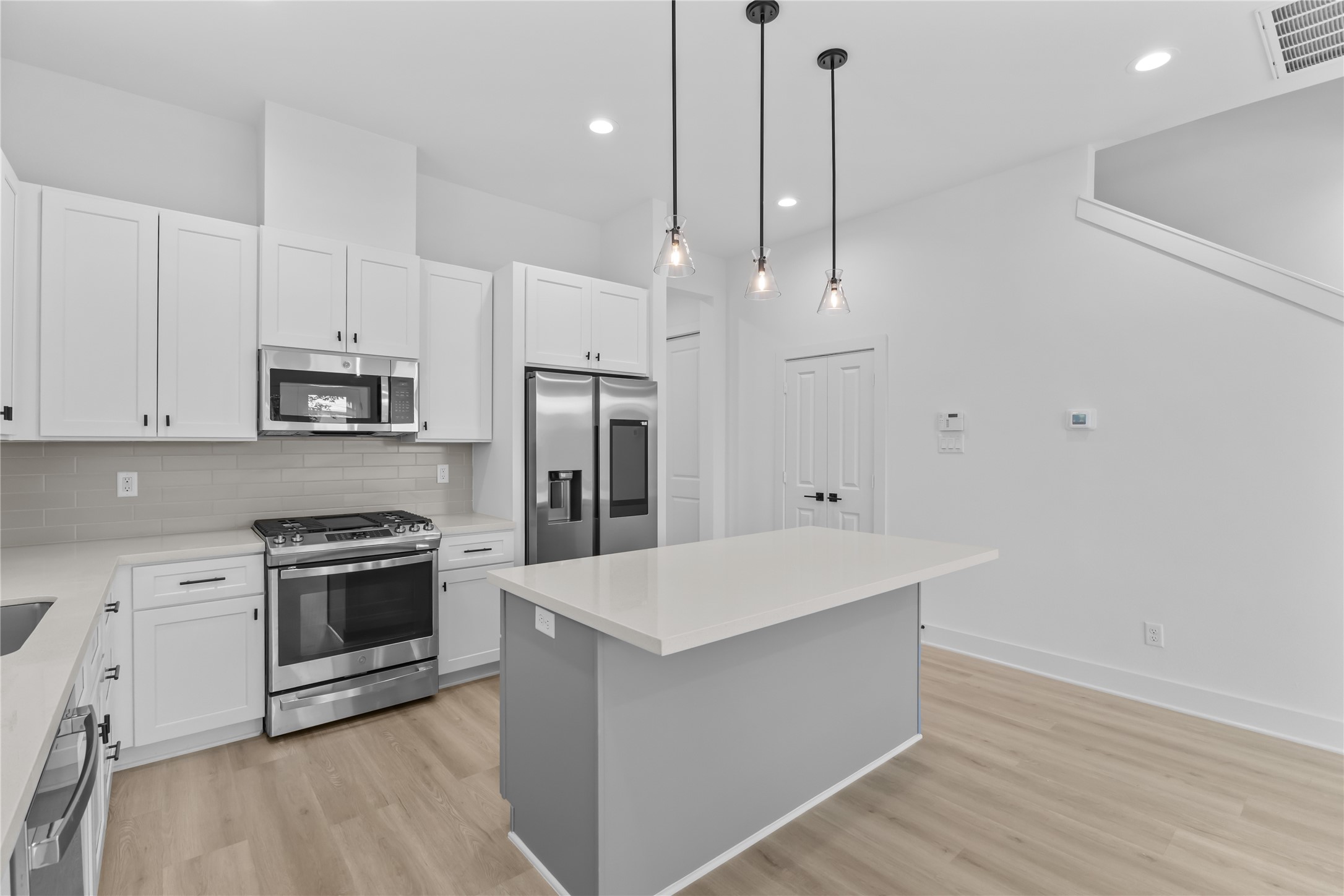 3426 Bolin Road Houston, TX 77092 - Photo 7 of 34 Kichen