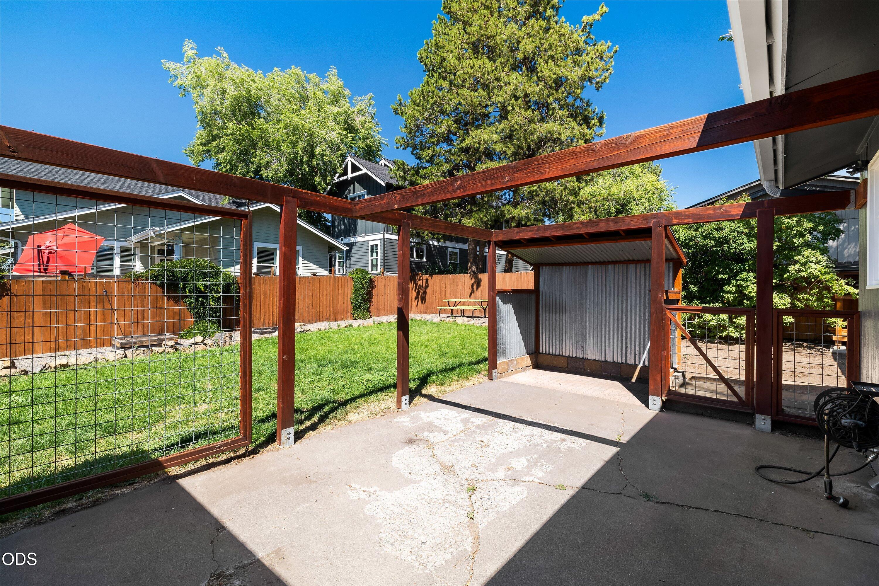 660 Northeast Innes Lane Bend, OR 97701 - Photo 39 of 41