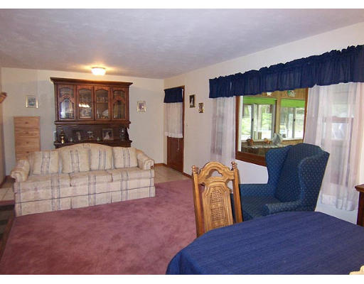 370 Morgan Road West Springfield, MA 01089 - Photo 6 of 10 a living room with furniture and a large window