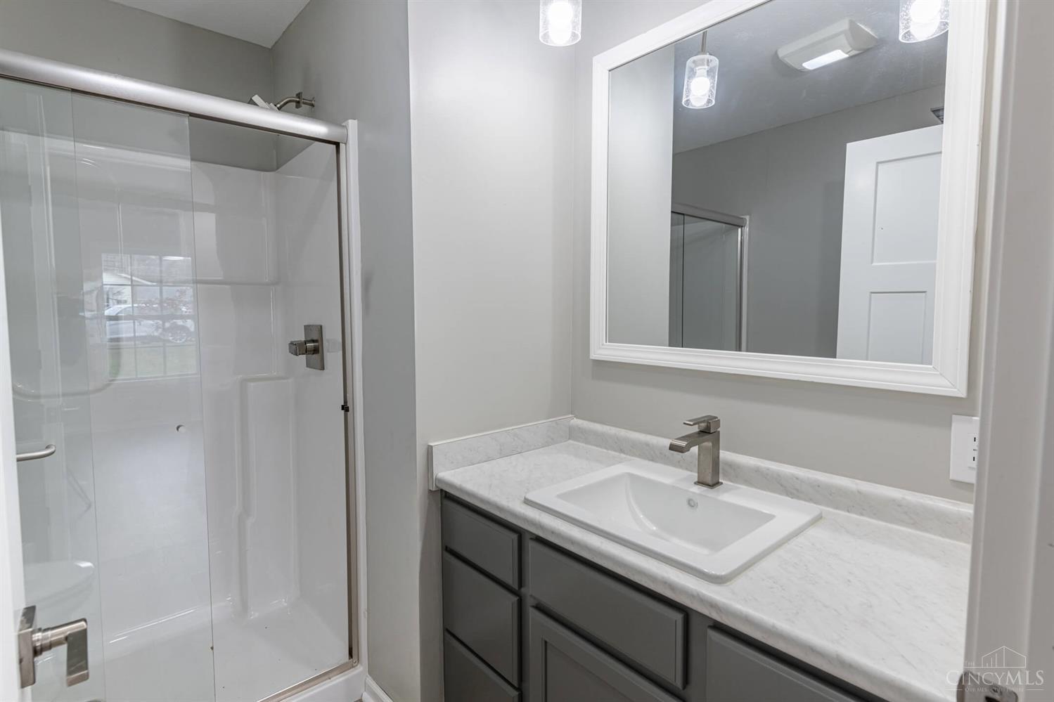2684 Wenning Road Cincinnati, OH 45231 - Photo 22 of 27 Gallery Image 22