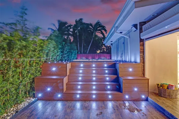 a view of an outdoor space