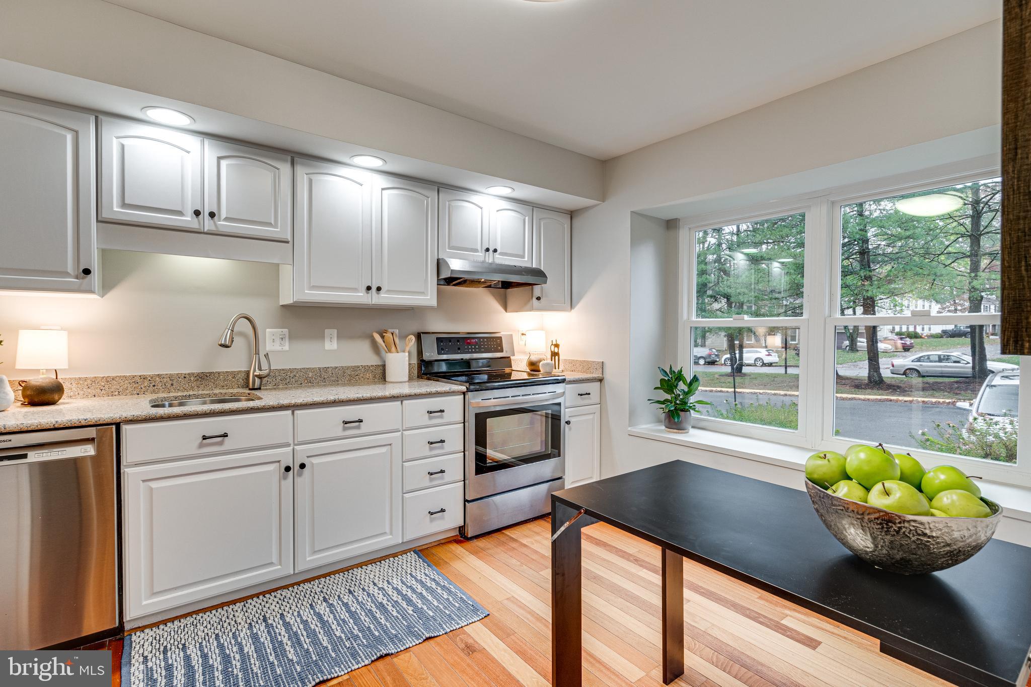 6142 Calico Pool Lane Burke, VA 22015 - Photo 6 of 42