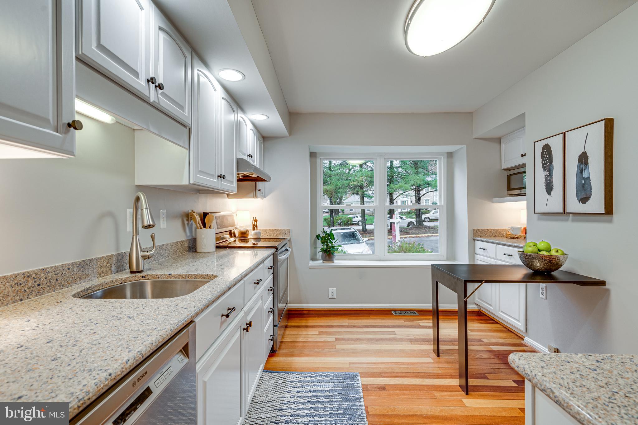 6142 Calico Pool Lane Burke, VA 22015 - Photo 8 of 42