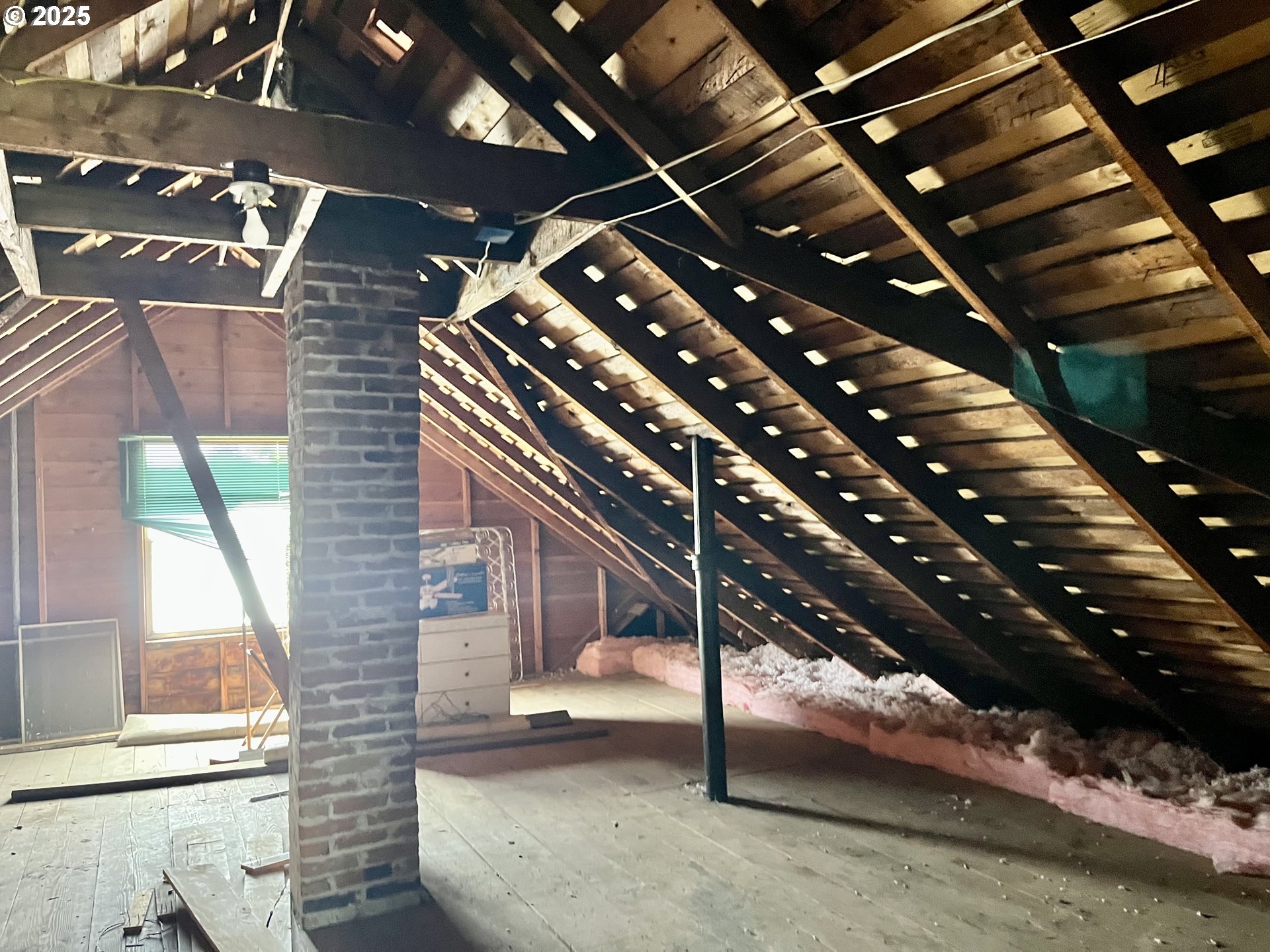 385 Southeast Twp Road Canby, OR 97013 - Photo 17 of 30 a view of an empty room