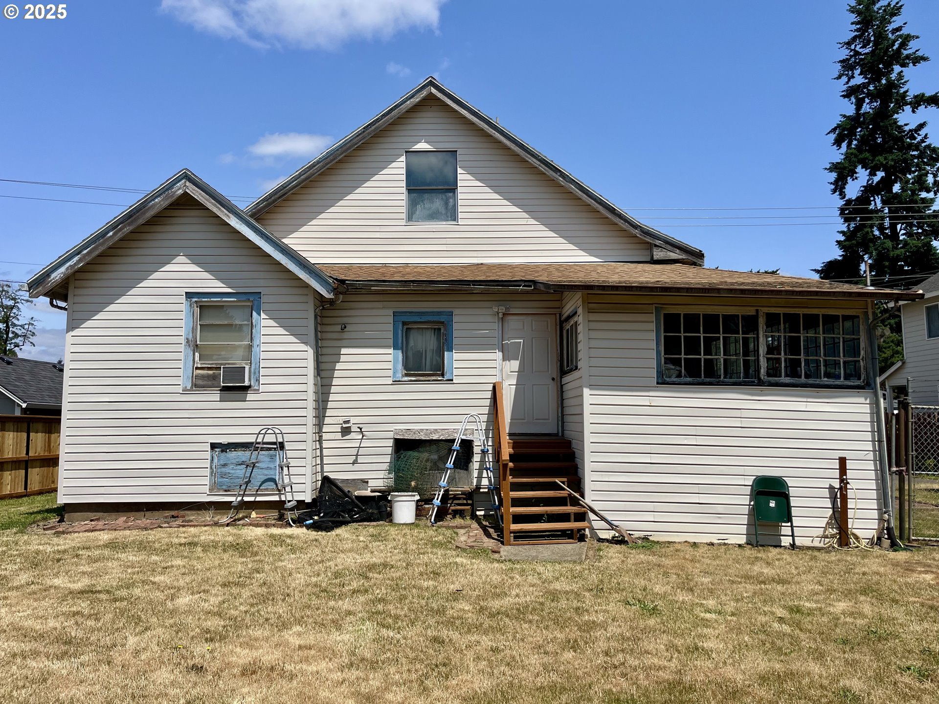 385 Southeast Twp Road Canby, OR 97013 - Photo 20 of 30 a view of a house with a yard