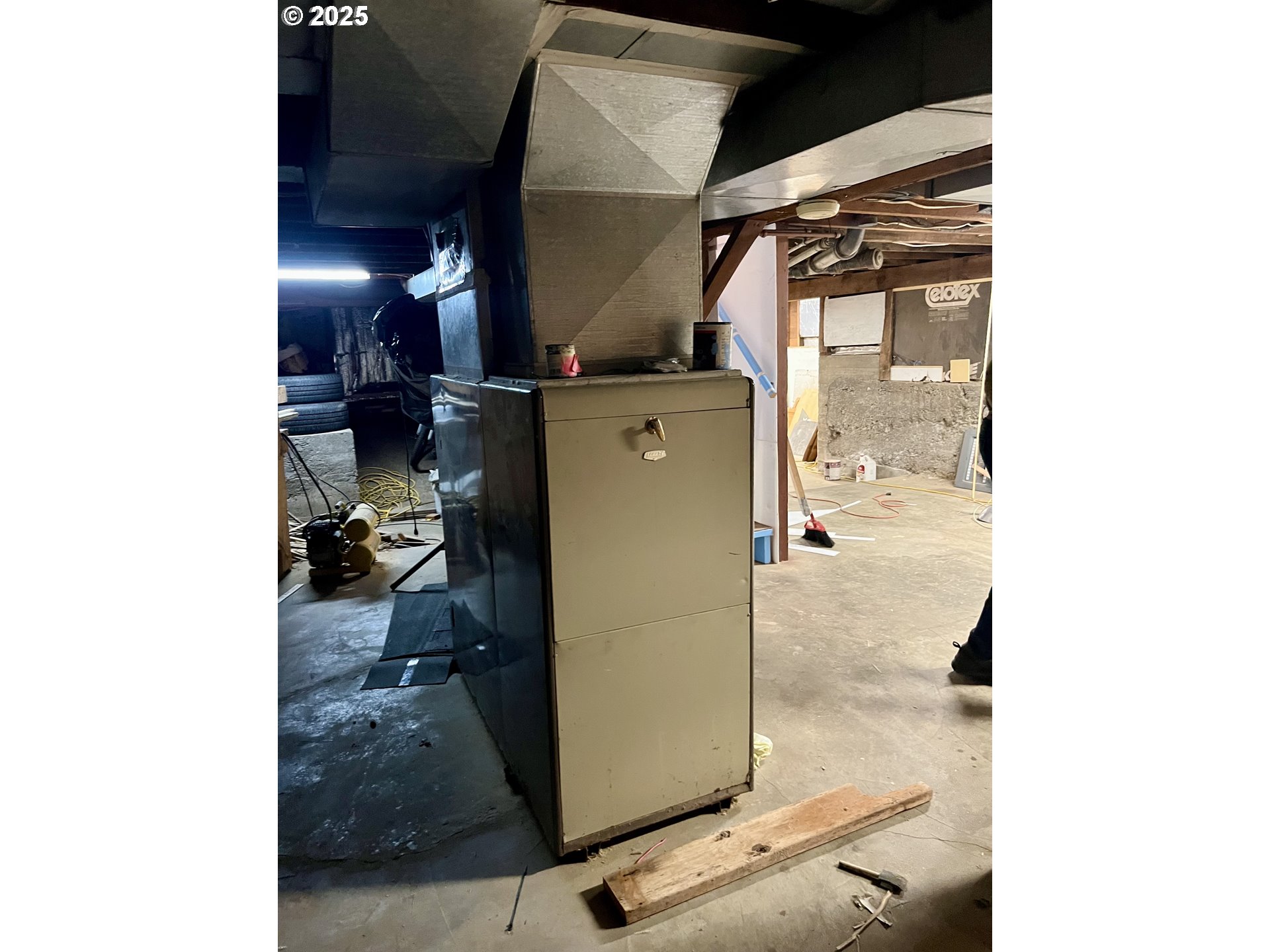 385 Southeast Twp Road Canby, OR 97013 - Photo 22 of 30 a view of storage and utility room