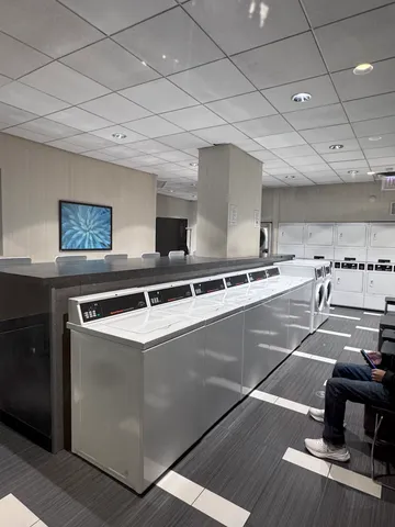 $2,488 | 1130 North Dearborn Street, Unit 2410, Chicago, IL 60610