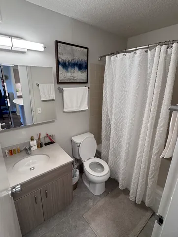 $2,488 | 1130 North Dearborn Street, Unit 2410, Chicago, IL 60610