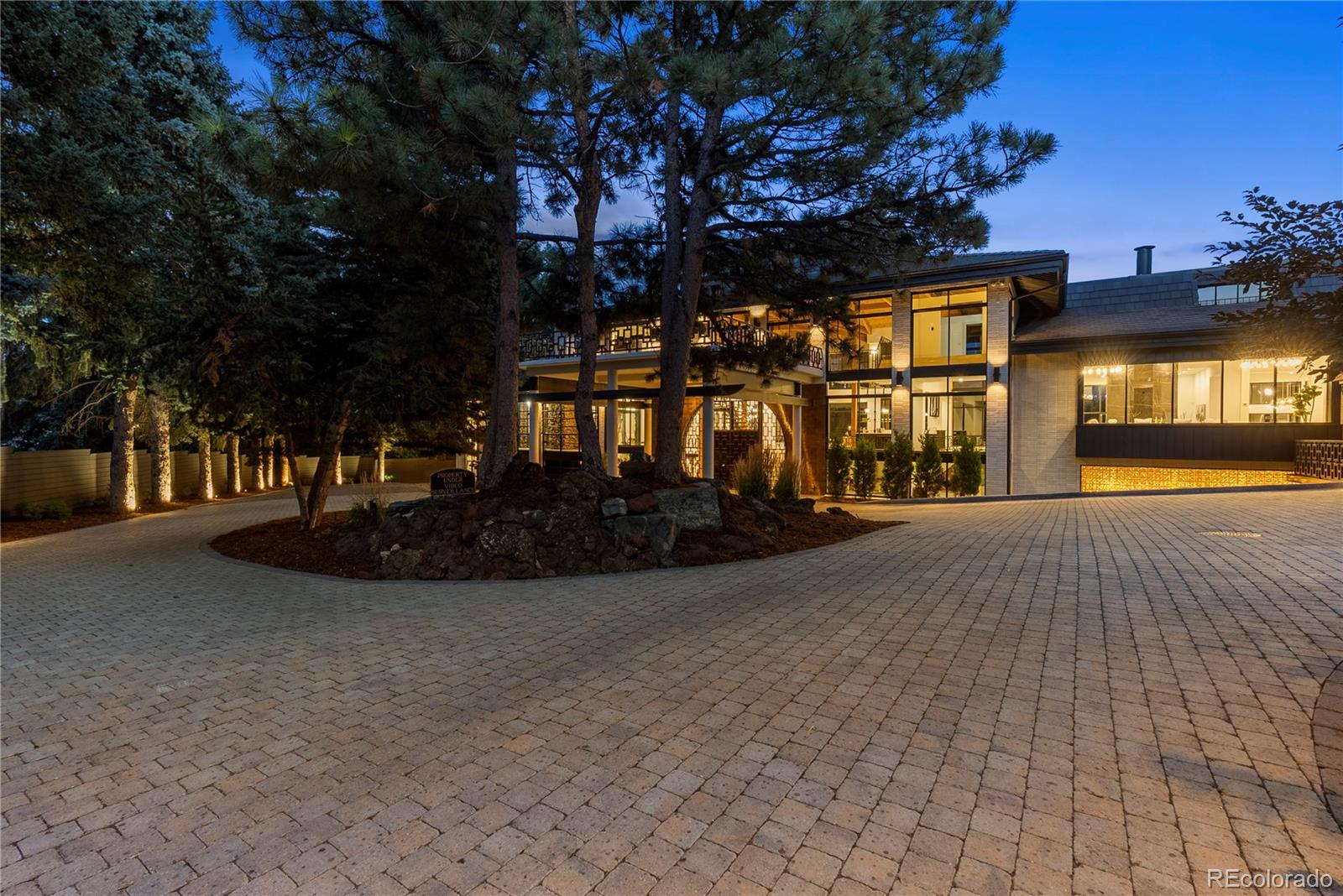 3962 South Chase Way Denver, CO 80235 - Photo 5 of 40 a view of a house with entertaining space