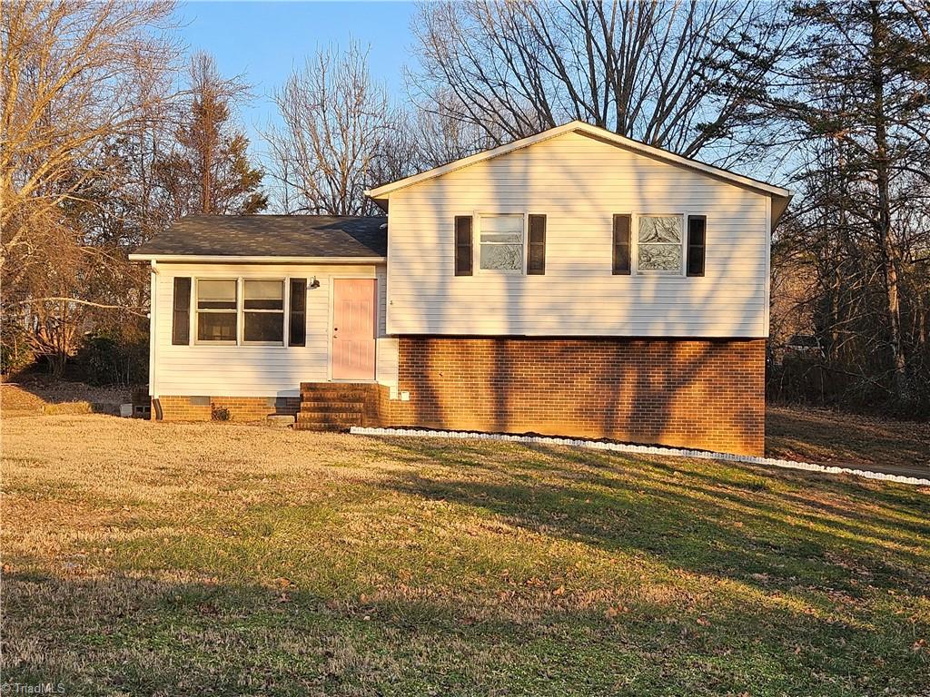 145 Maple Ridge Drive King, NC 27021 - Photo 2 of 29