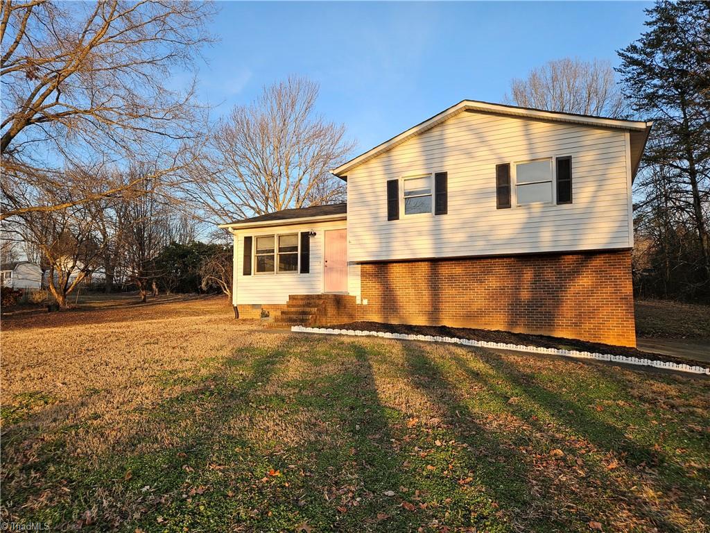 145 Maple Ridge Drive King, NC 27021 - Photo 3 of 29