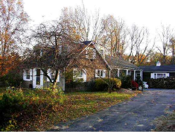 61 Sweet Hill Road Plaistow, NH 03865 - Photo 1 of 3