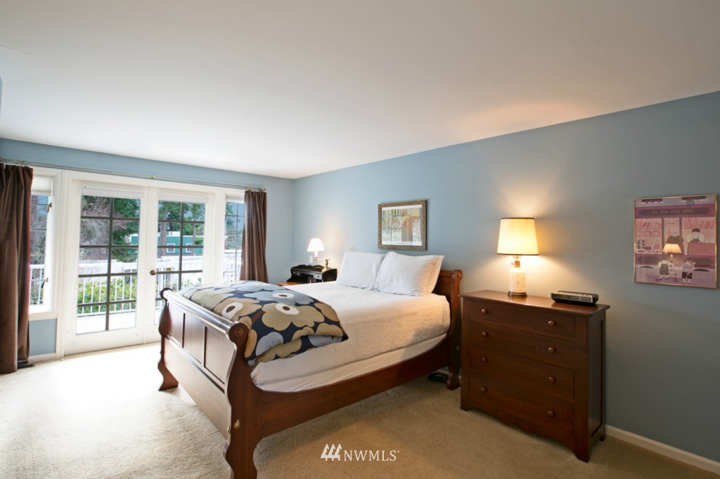 822 Evergreen Point Road Medina, WA 98039 - Photo 13 of 17