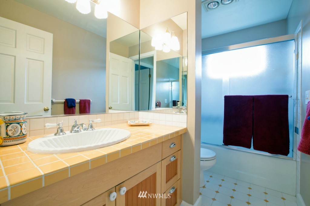 822 Evergreen Point Road Medina, WA 98039 - Photo 14 of 17