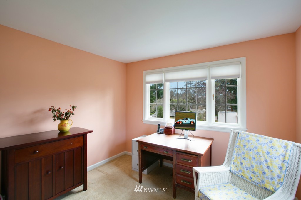 822 Evergreen Point Road Medina, WA 98039 - Photo 15 of 17