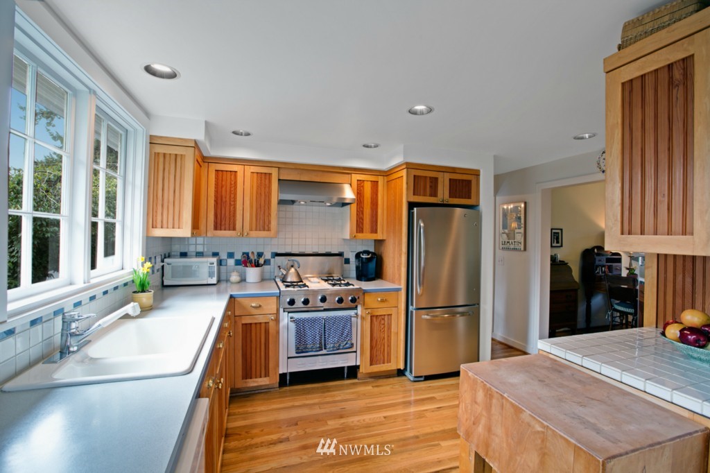 822 Evergreen Point Road Medina, WA 98039 - Photo 6 of 17