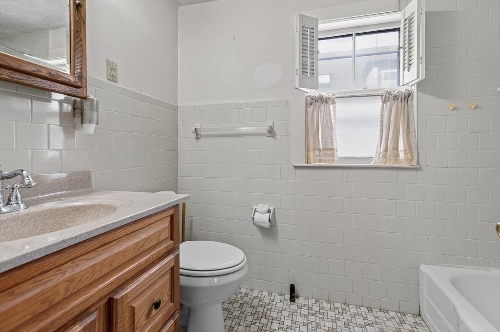 153 Locust Street Winthrop, MA 02152 - Photo 21 of 32