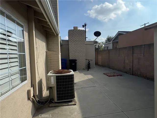 a view of a backyard with plants