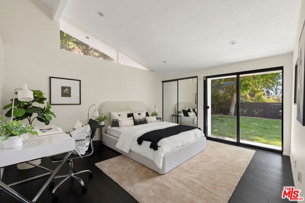 2100 Roscomare Road Los Angeles, CA 90077 - Photo 13 of 24 Gallery Image 13