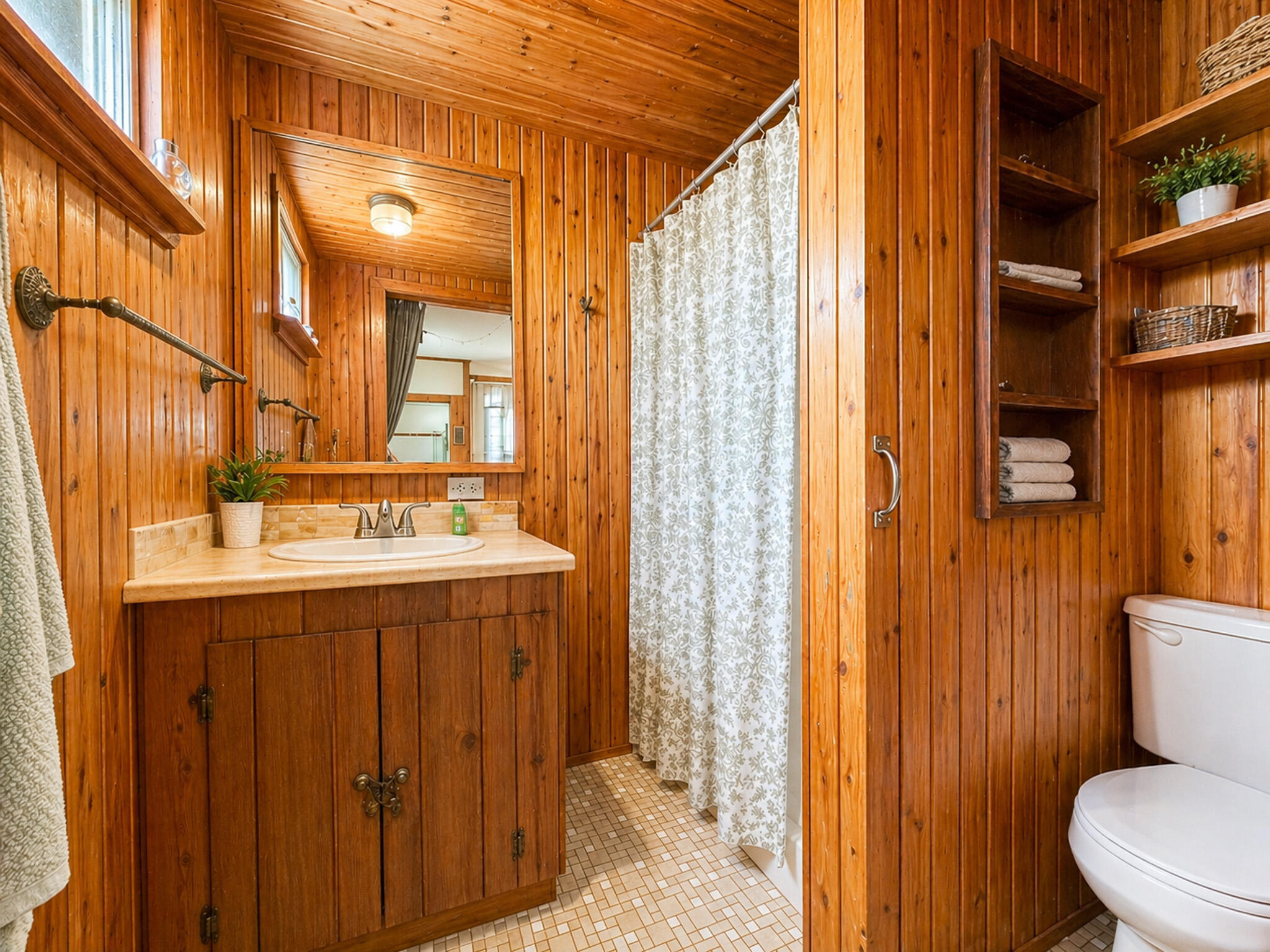 16 Infant Street Ellsworth, ME 04605 - Photo 15 of 24 Primary Bathroom