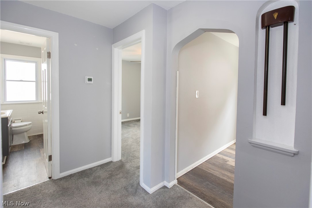 1413 Mayfield Ridge Road Cleveland, OH 44124 - Photo 6 of 35