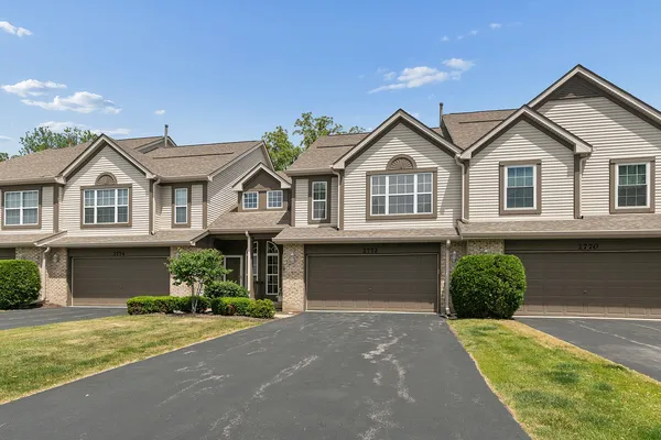 $385,000 | 2772 Whitlock Drive, Darien, IL 60561