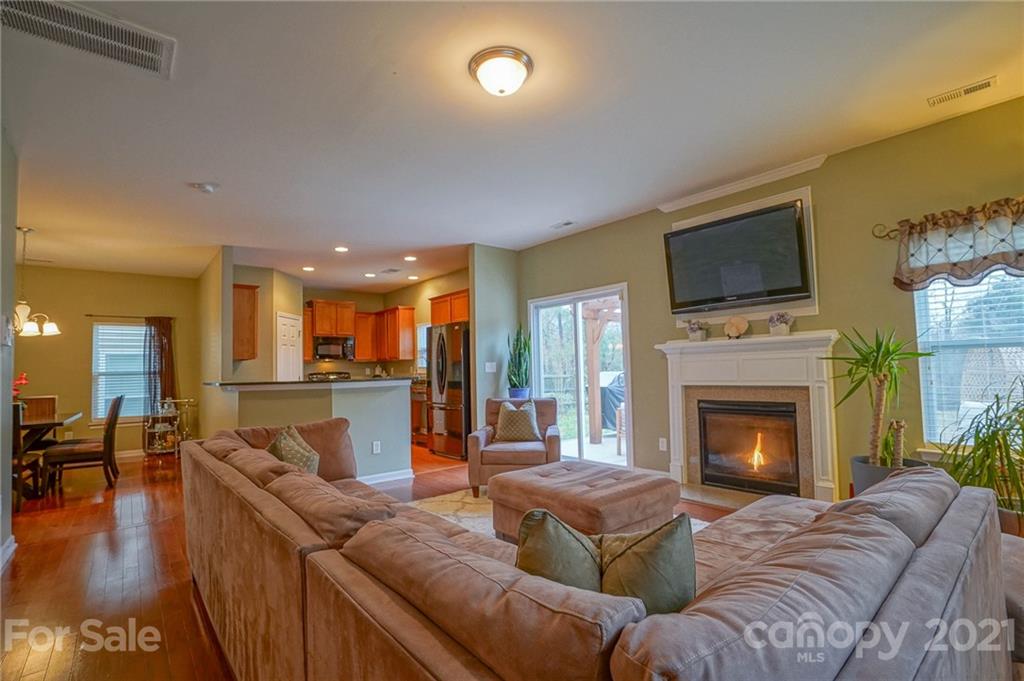11118 Greenhead View Road Charlotte, NC 28262 - Photo 12 of 48 Gallery Image 12