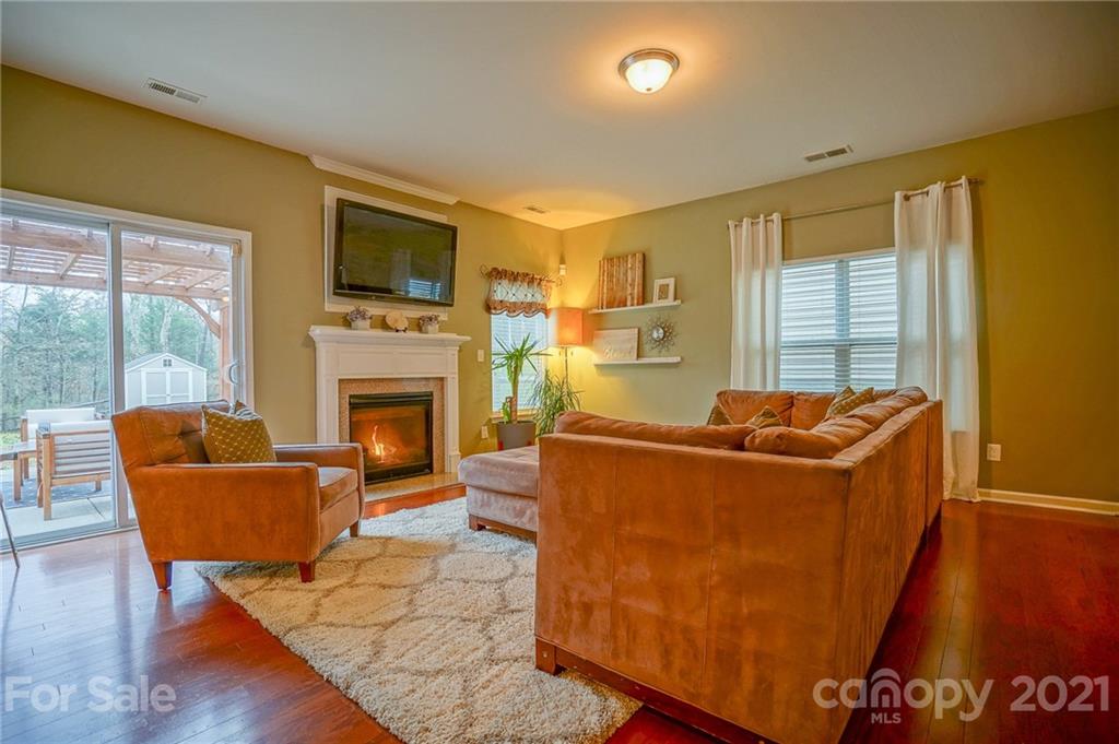 11118 Greenhead View Road Charlotte, NC 28262 - Photo 10 of 48 Gallery Image 10
