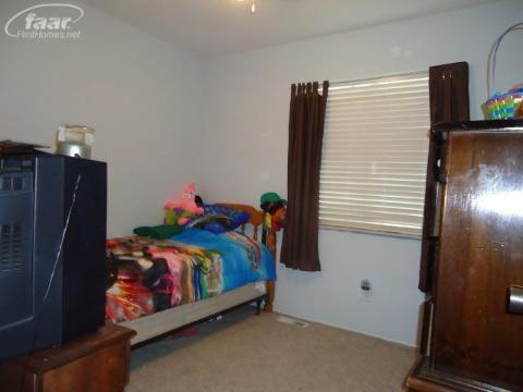 1122 East Willard Road Clio, MI 48420 - Photo 11 of 20 20185757-10.JPG