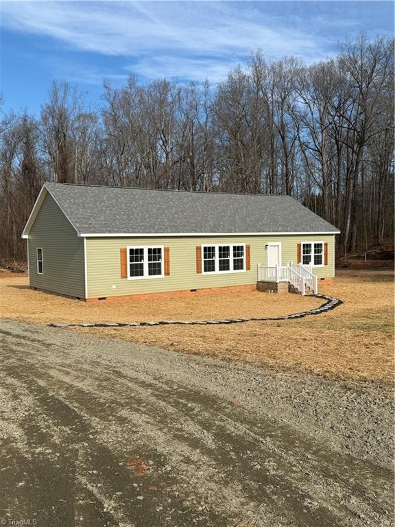 1824 North Oak Ridge Church Road Yadkinville, NC 27055 - Photo 2 of 25
