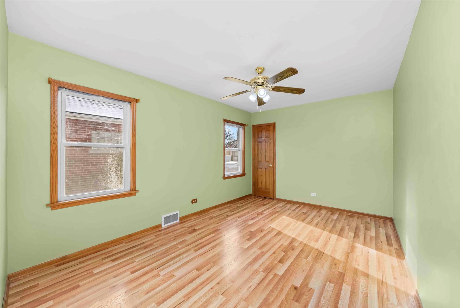 11221 South Troy Street Chicago, IL 60655 - Photo 16 of 42