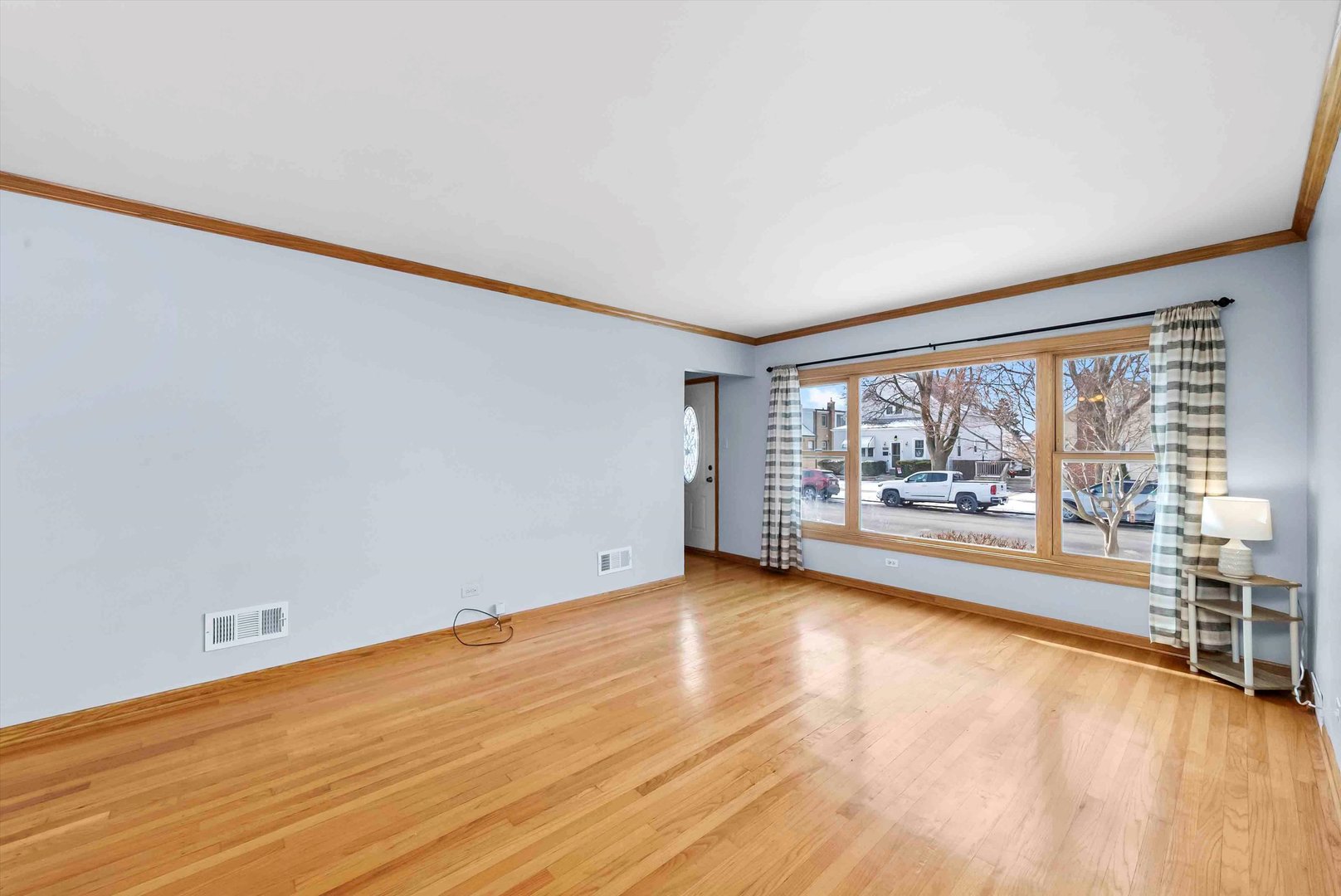 11221 South Troy Street Chicago, IL 60655 - Photo 8 of 42